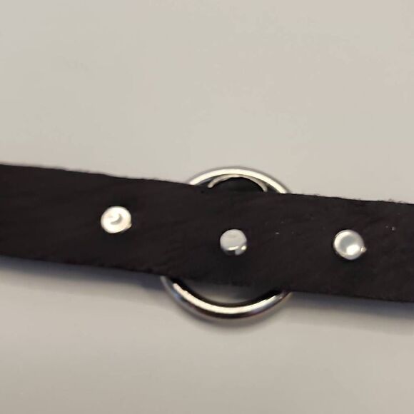 NWT Faux Black Leather Cuff with Silver Skull and Snap Closure - Picture 6 of 7